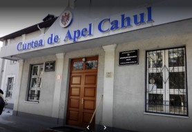 SCANDAL la Curtea de Apel Cahul, în timpul unei noi ședințe de judecată în dosarul „ȘOR”. Avocații au chemat poliția